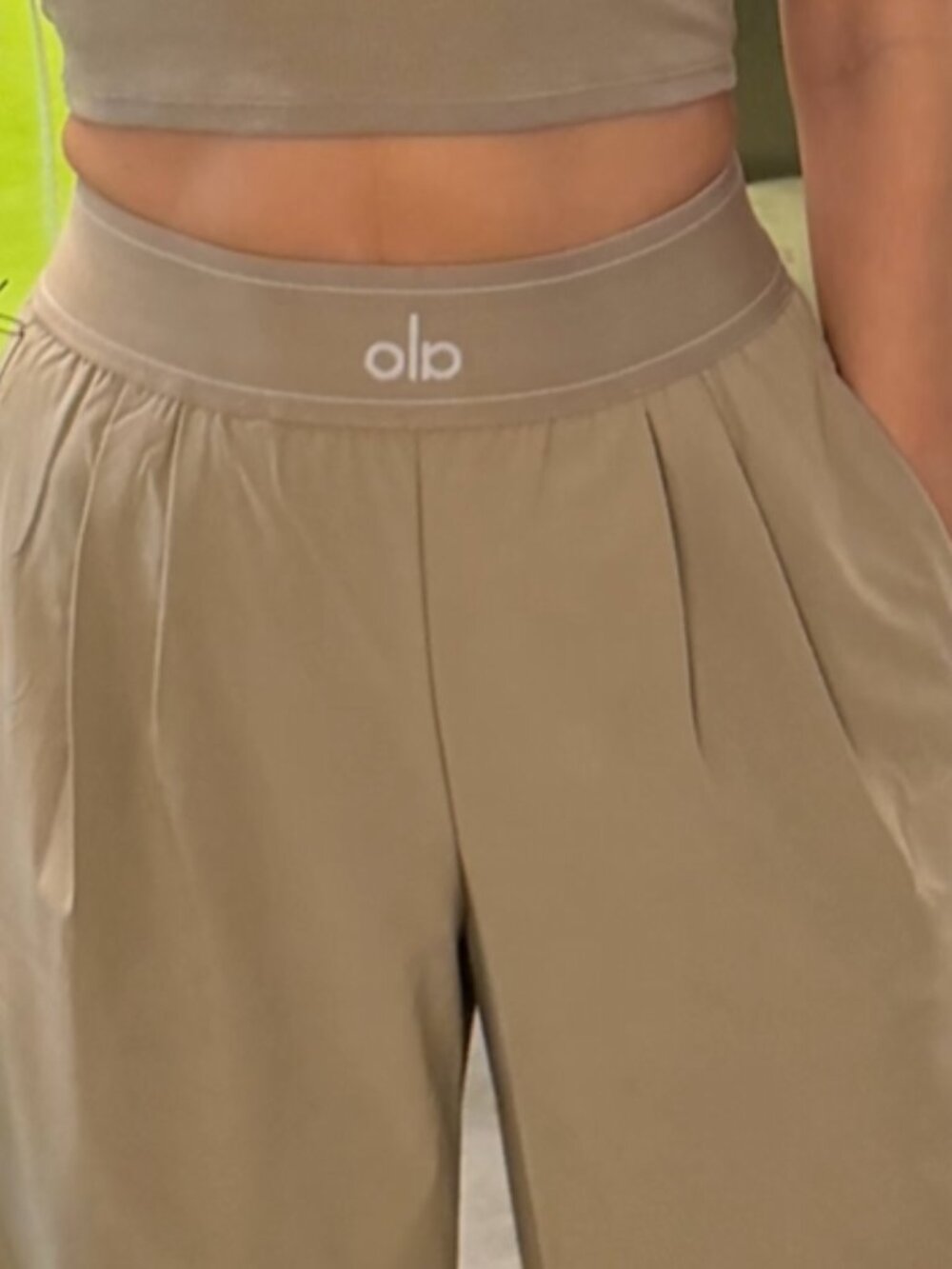 NWT ALO Yoga Suit Up Trouser Gravel Color,Regular 30"inches,Women's pants👩💖 - Picture 6 of 7